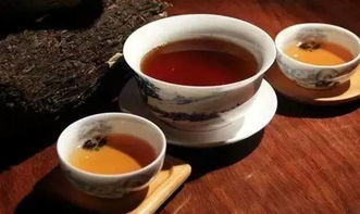 黑茶的冷棕色与深棕色，哪个更佳选择？